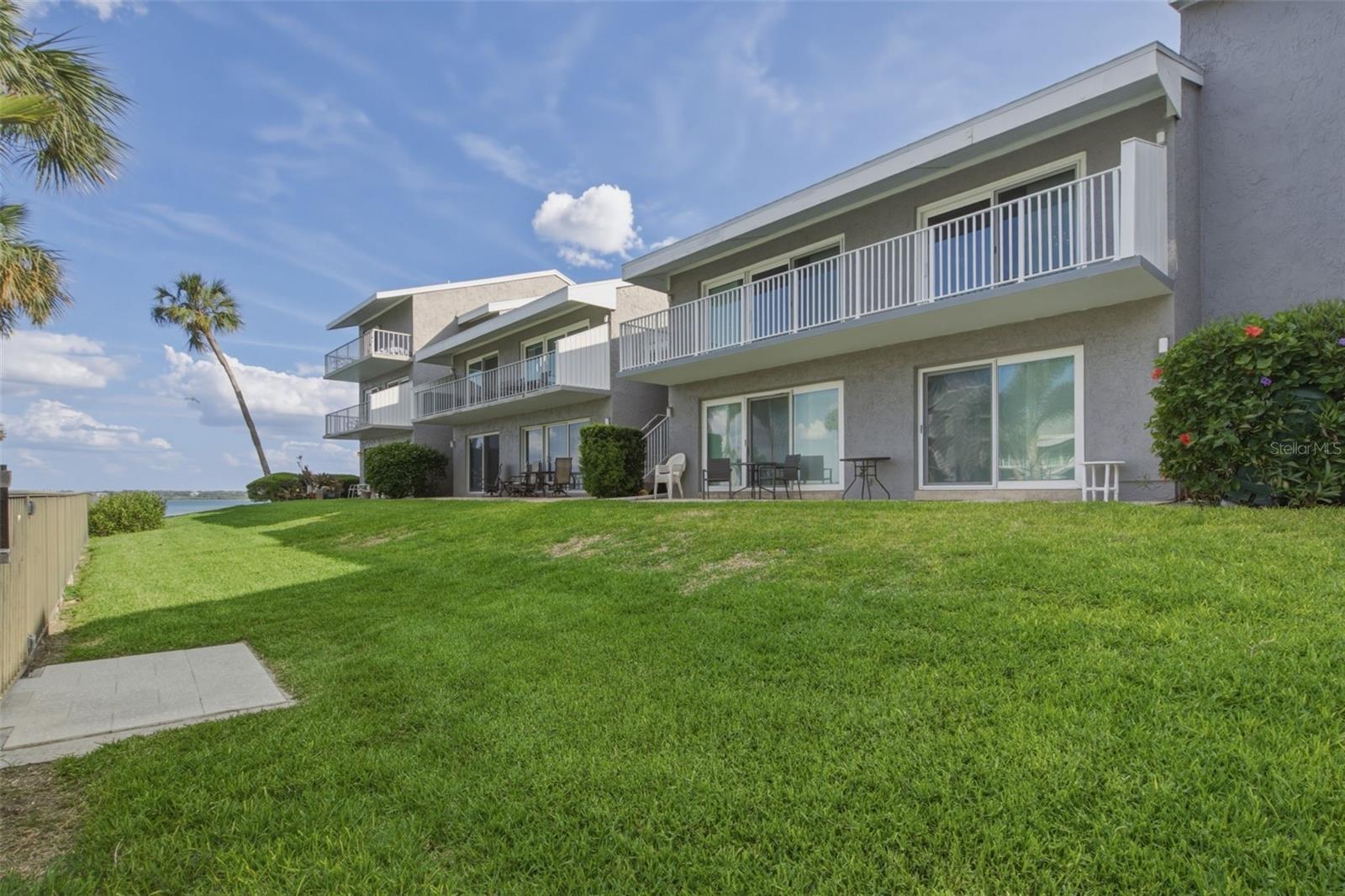 SAND KEY CONDO-BAYSIDE GARDENS III - Residential