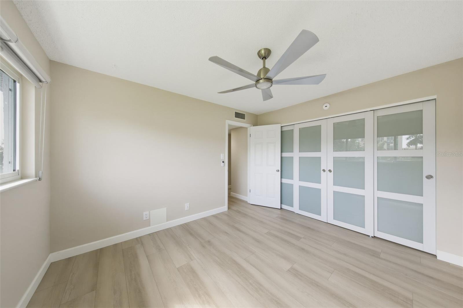 SAND KEY CONDO-BAYSIDE GARDENS III - Residential