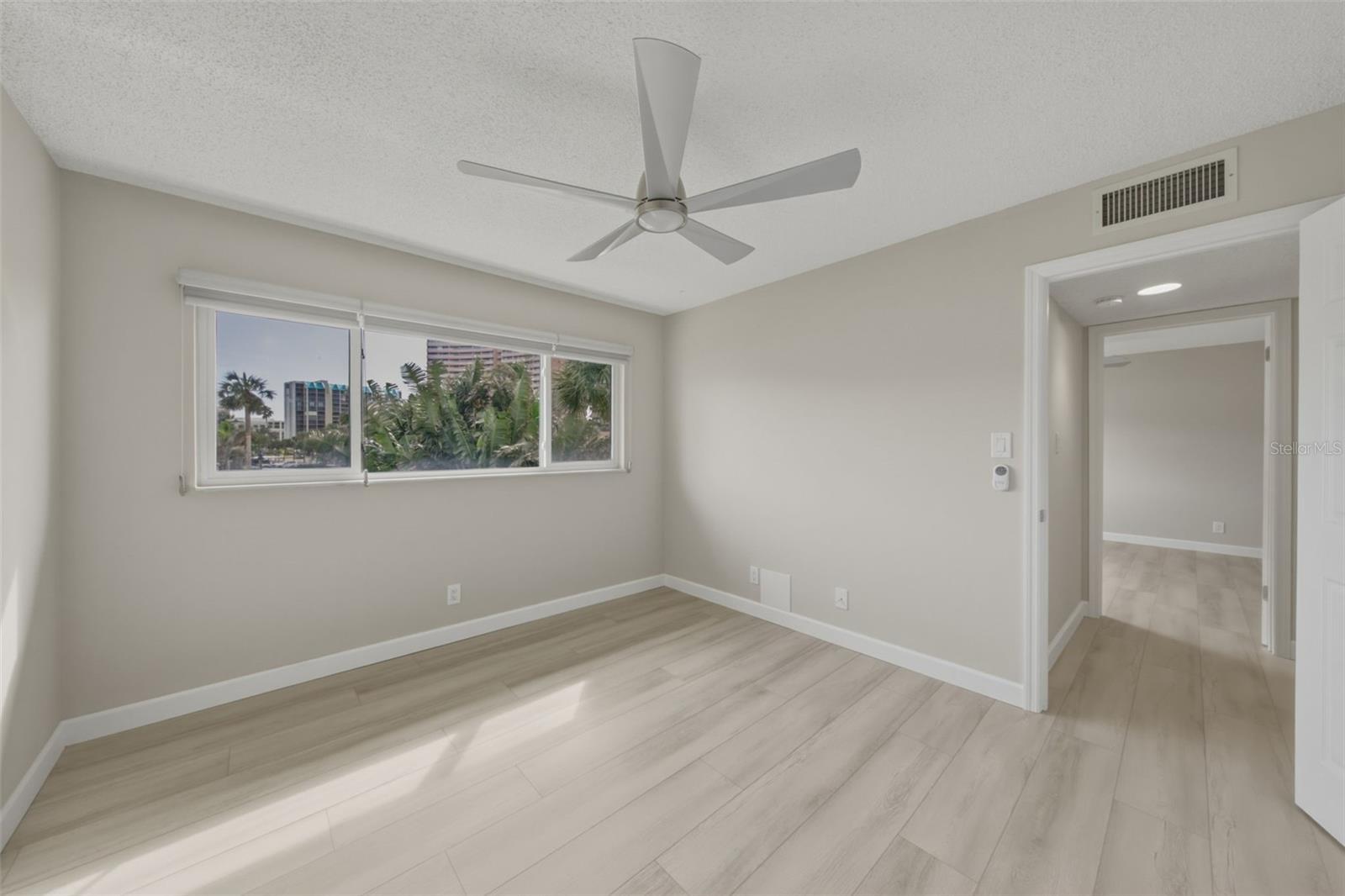 SAND KEY CONDO-BAYSIDE GARDENS III - Residential