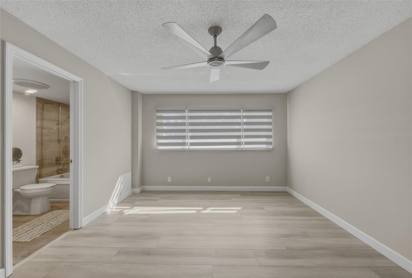 SAND KEY CONDO-BAYSIDE GARDENS III - Residential