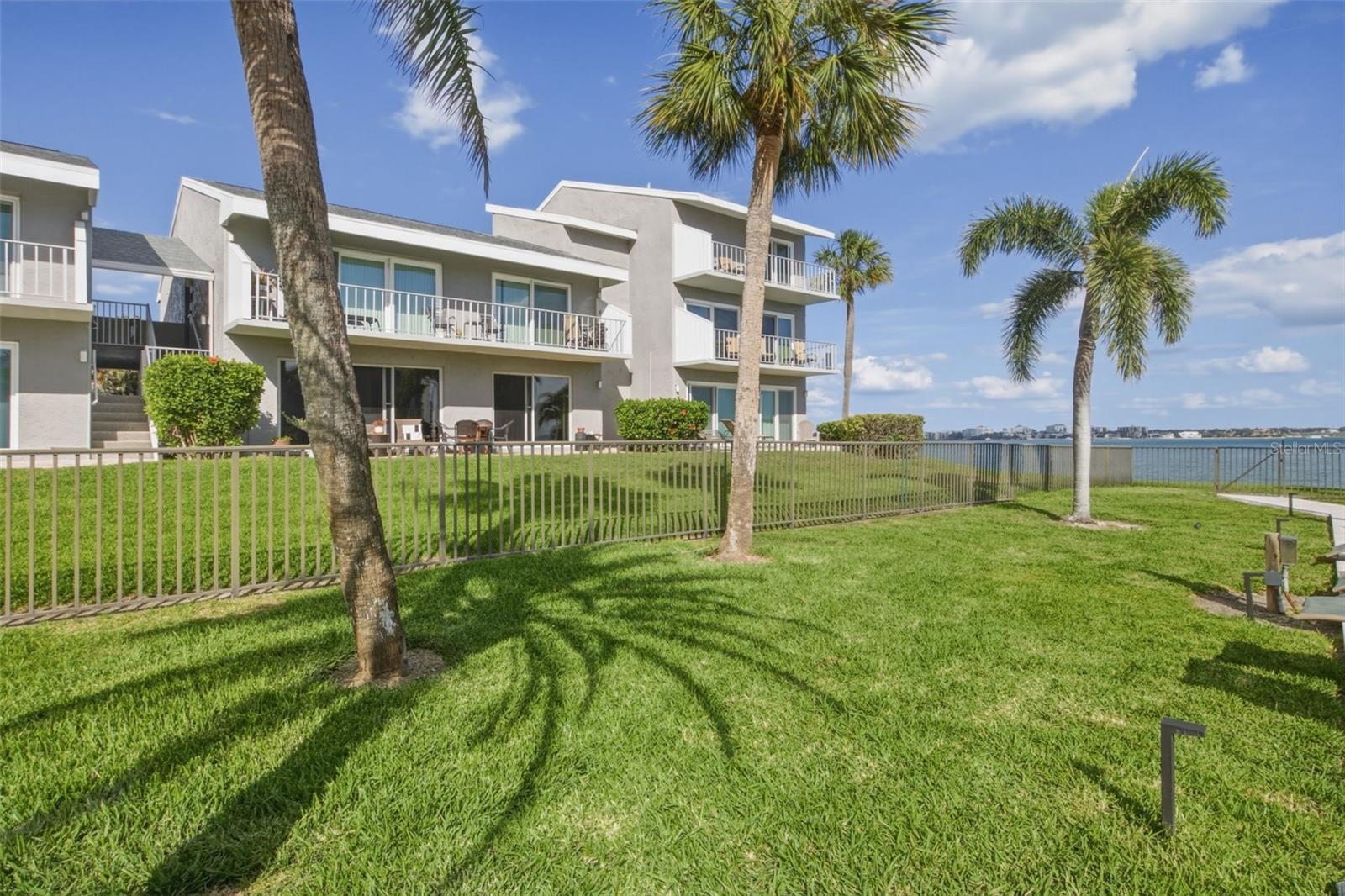 SAND KEY CONDO-BAYSIDE GARDENS III - Residential
