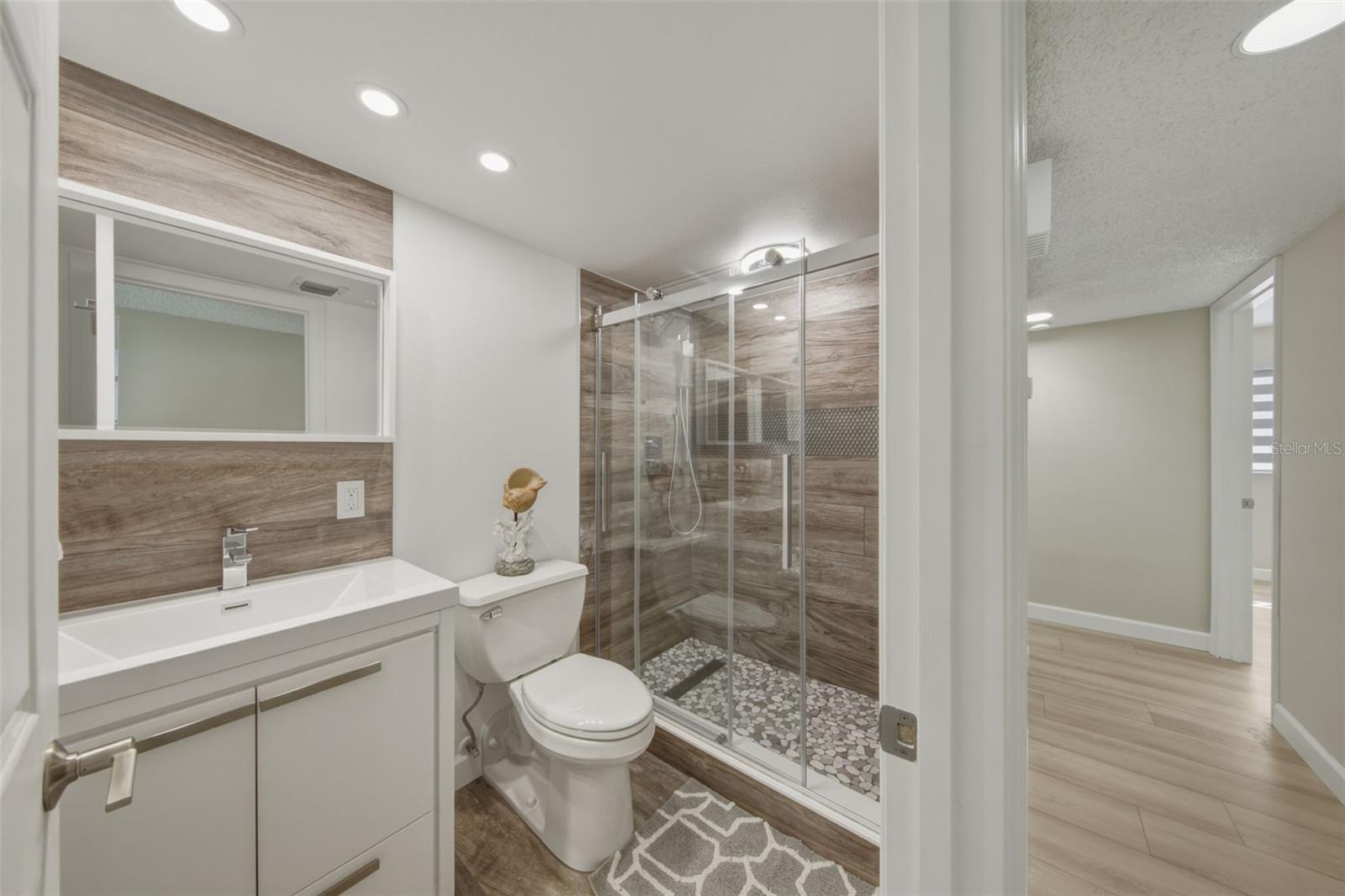 SAND KEY CONDO-BAYSIDE GARDENS III - Residential