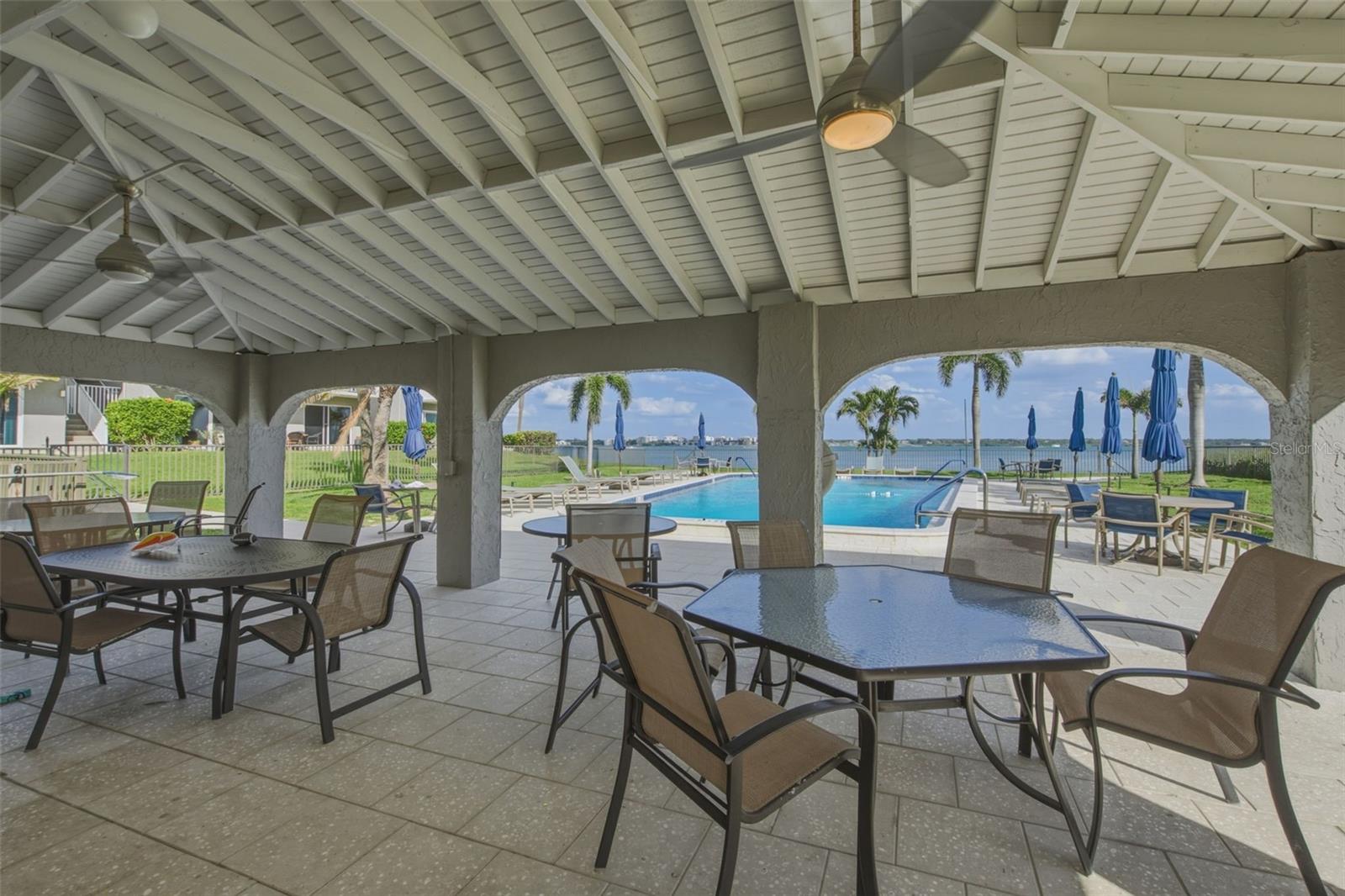 SAND KEY CONDO-BAYSIDE GARDENS III - Residential