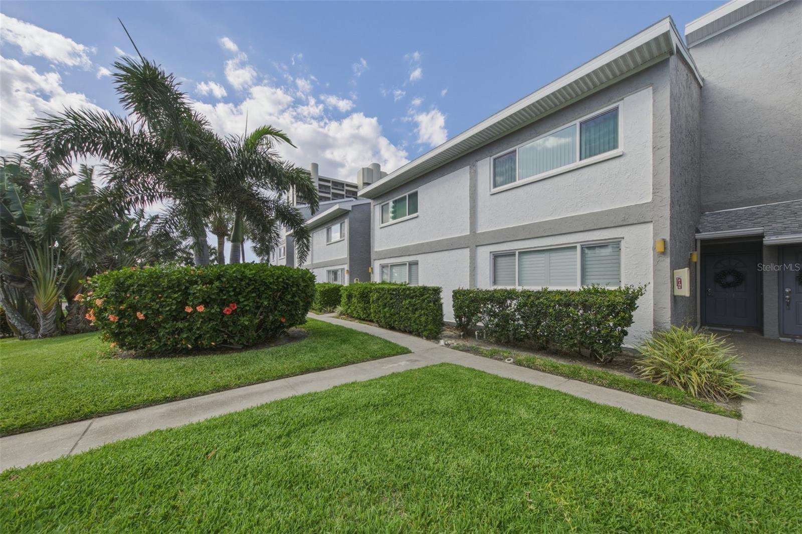 SAND KEY CONDO-BAYSIDE GARDENS III - Residential