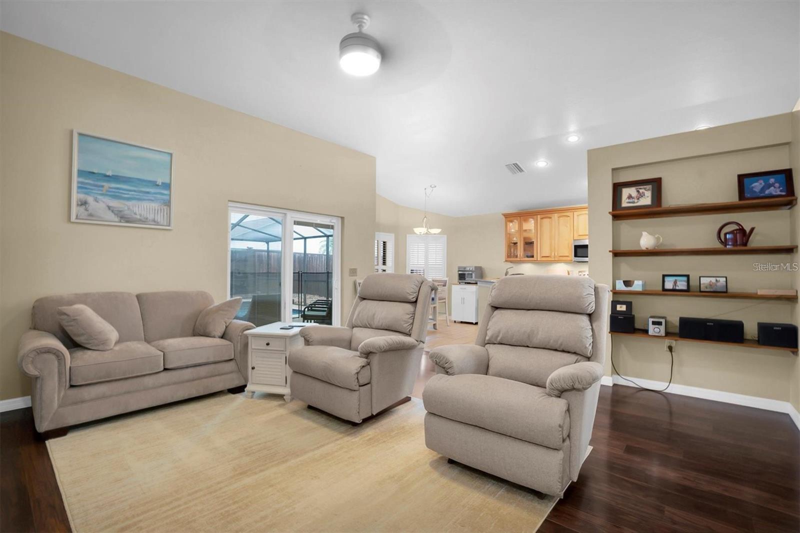 PROVIDENCE LAKES UNIT III PHAS - Residential
