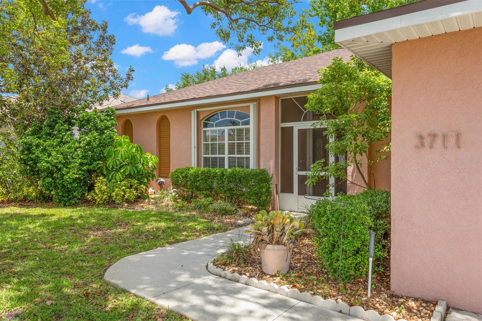 3711 PALMAS LANE