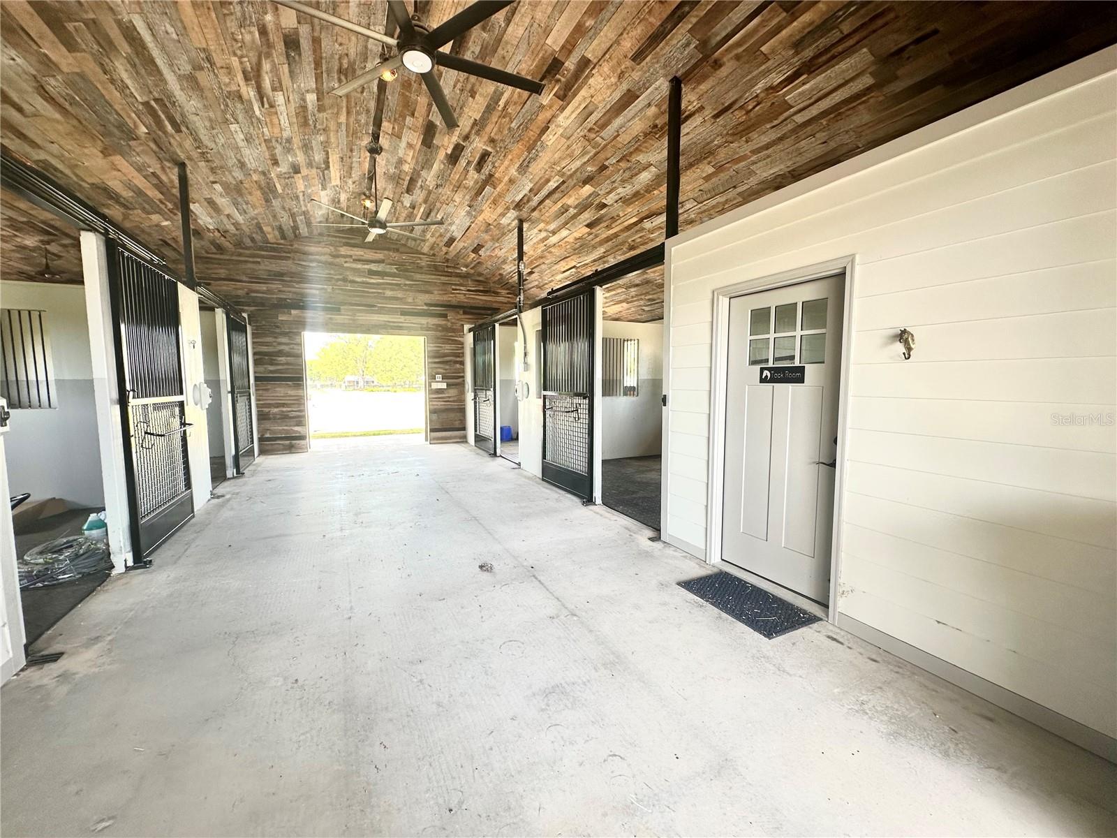 ESTATES/PLEASANT HILL - Residential Lease