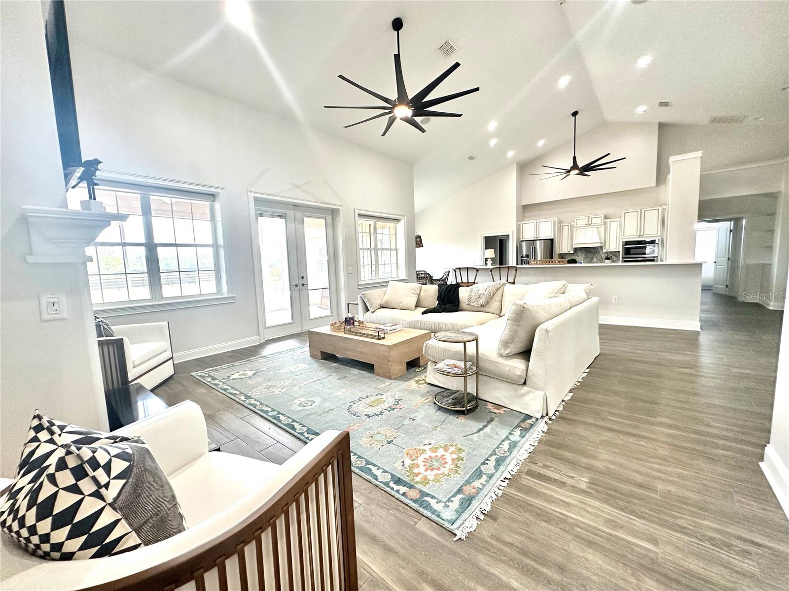 ESTATES/PLEASANT HILL - Residential Lease