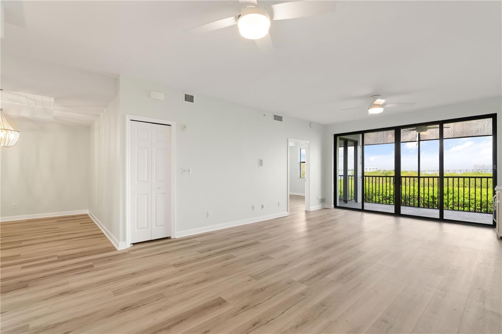 900 E MARION AVENUE 1203