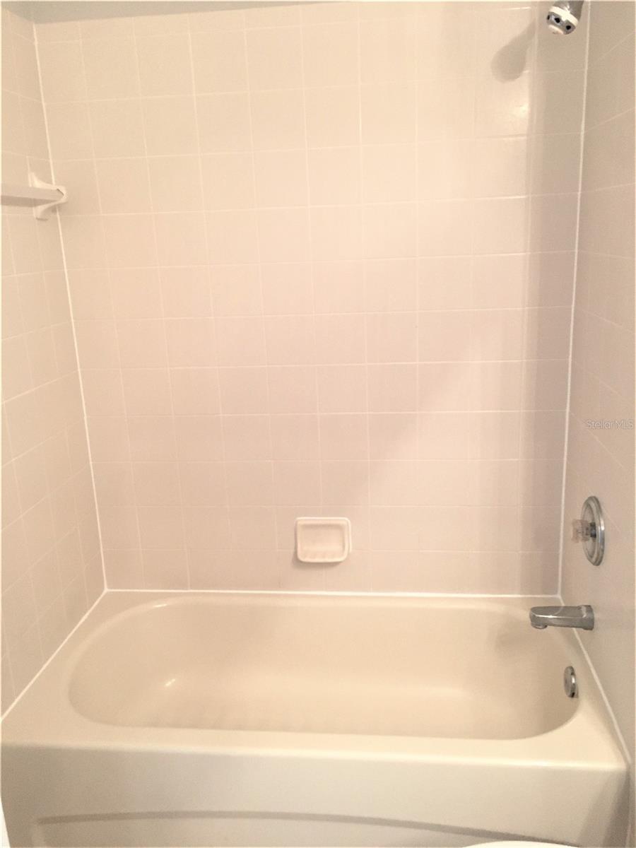 WELLINGTON NORTH AT BAY PARK - Residential Lease