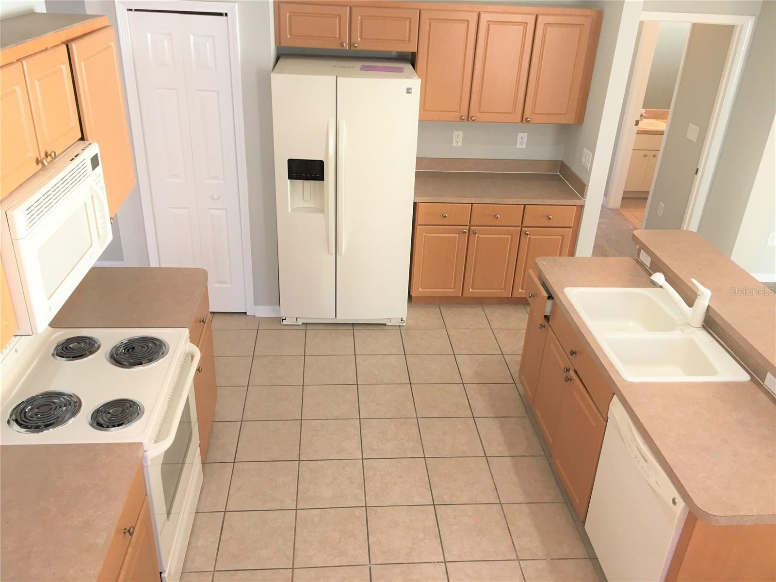 WELLINGTON NORTH AT BAY PARK - Residential Lease