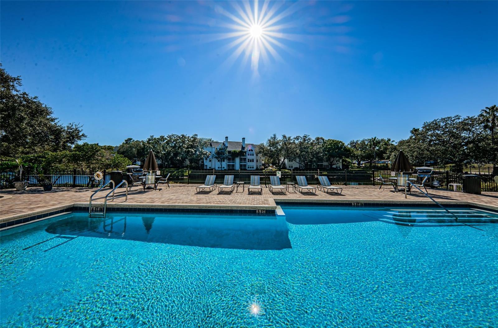 BENTLEY AT COBBS LANDING CONDO THE - Residential