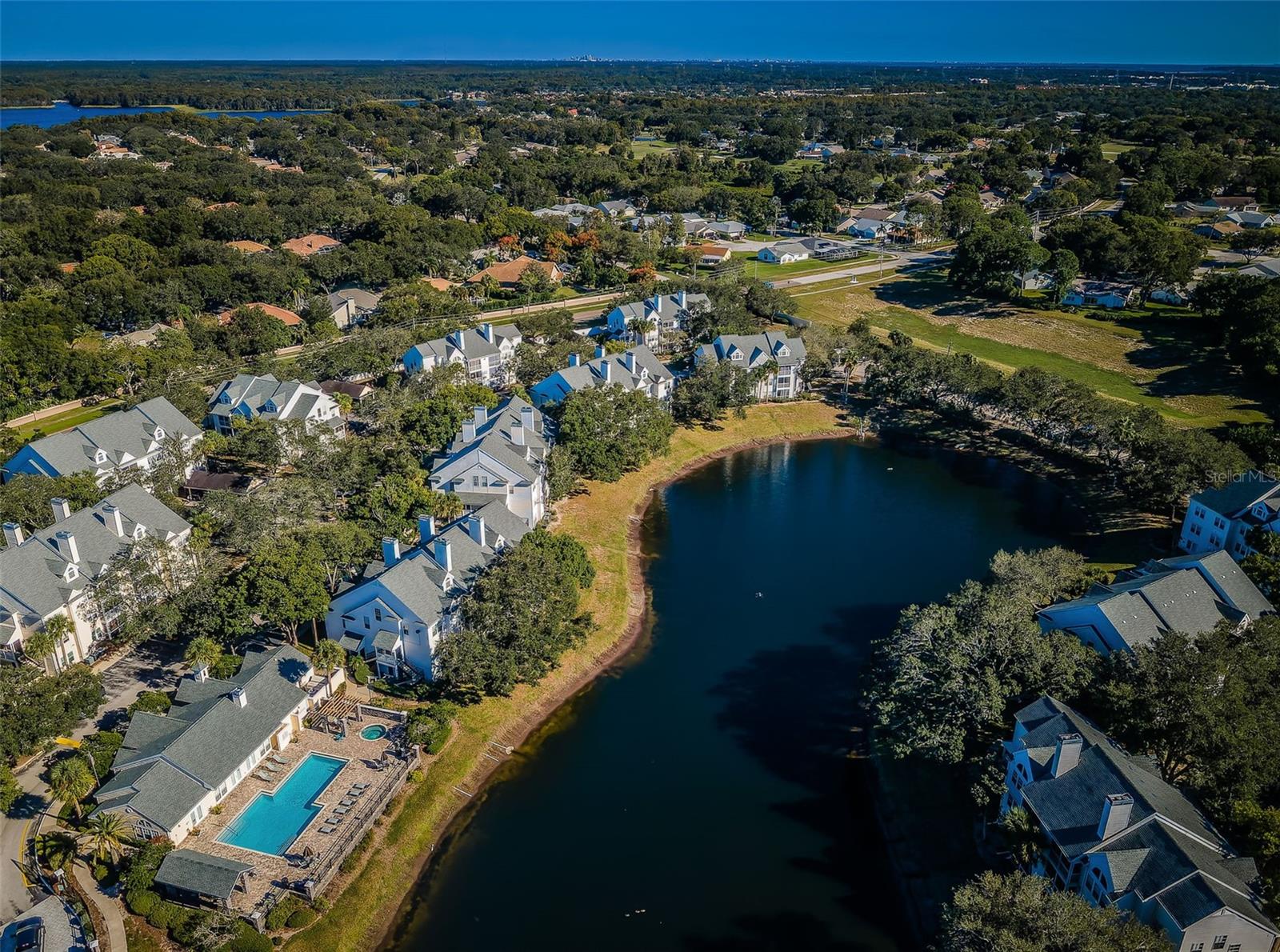 BENTLEY AT COBBS LANDING CONDO THE - Residential