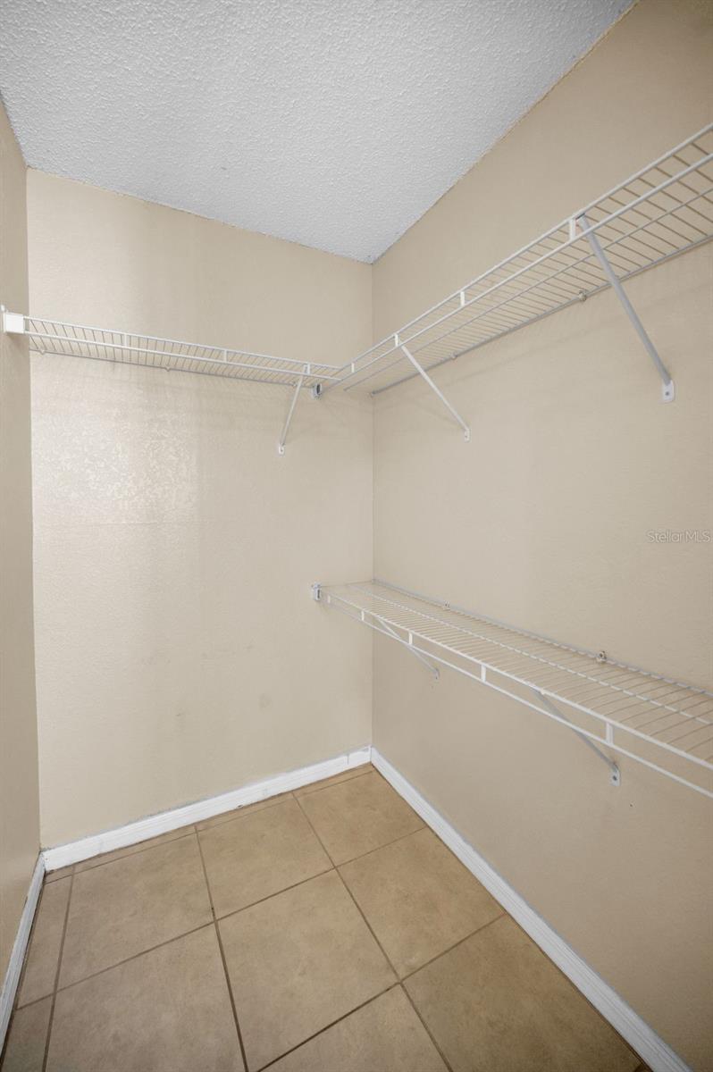 BENTLEY AT COBBS LANDING CONDO THE - Residential