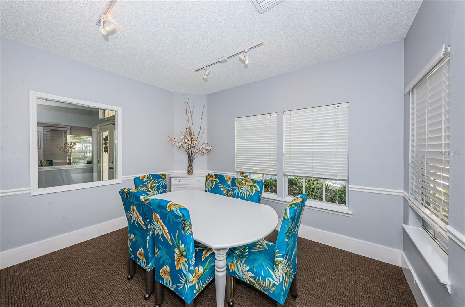 BENTLEY AT COBBS LANDING CONDO THE - Residential