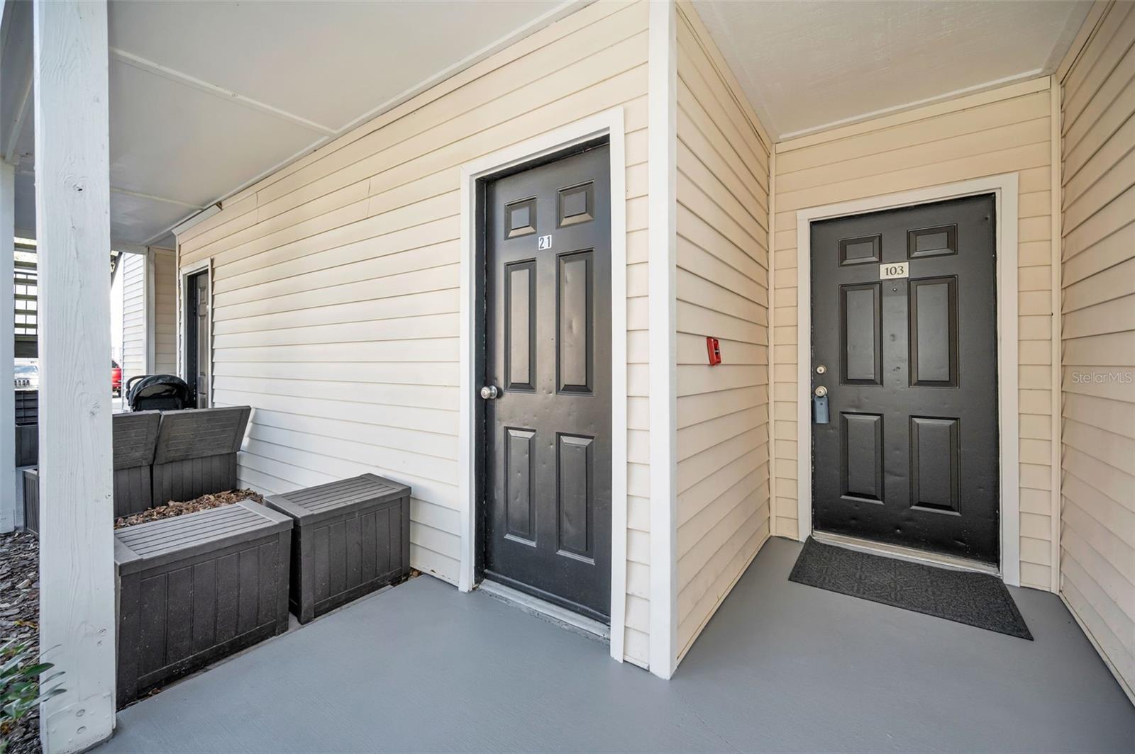 BENTLEY AT COBBS LANDING CONDO THE - Residential