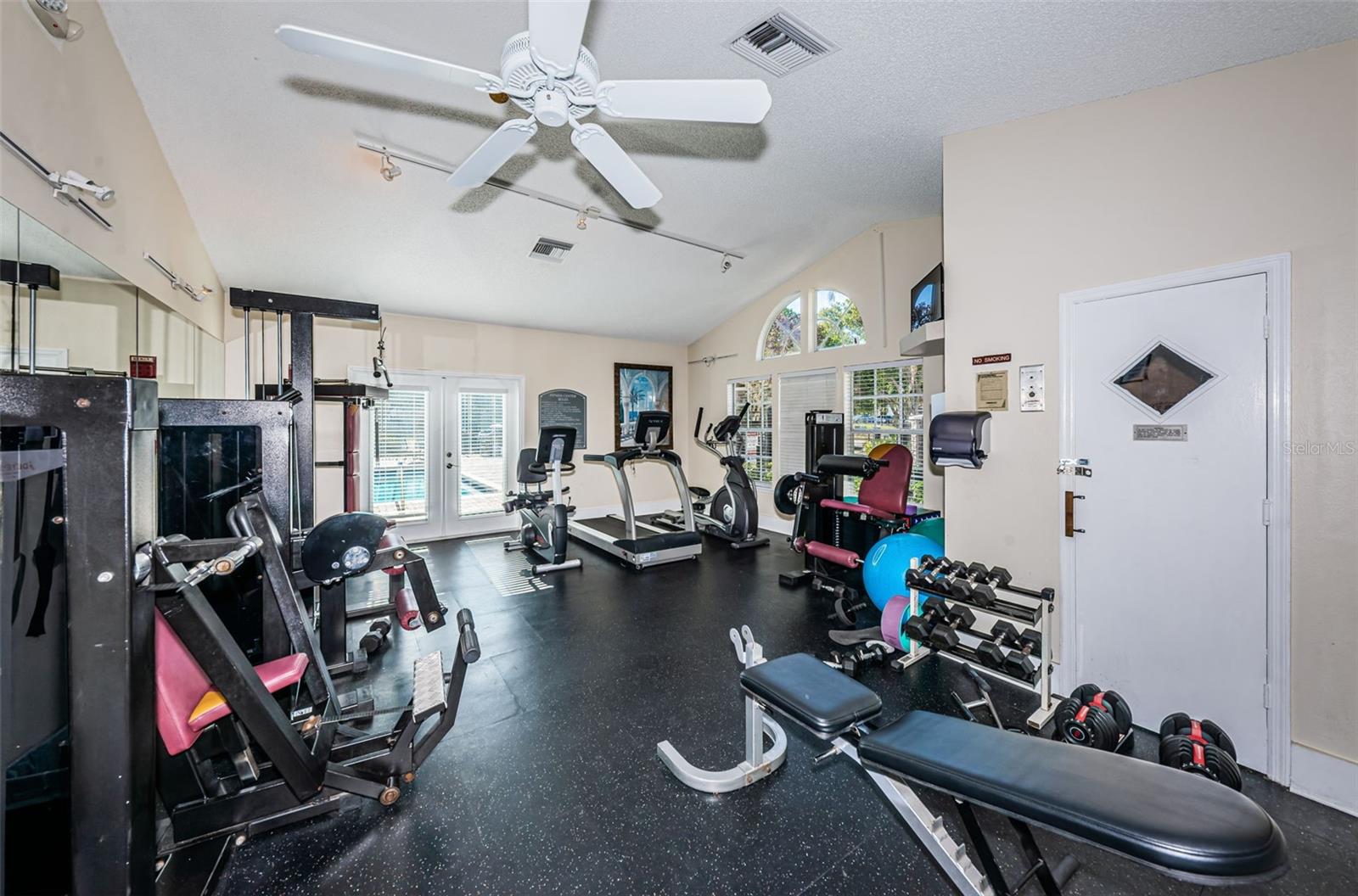 BENTLEY AT COBBS LANDING CONDO THE - Residential