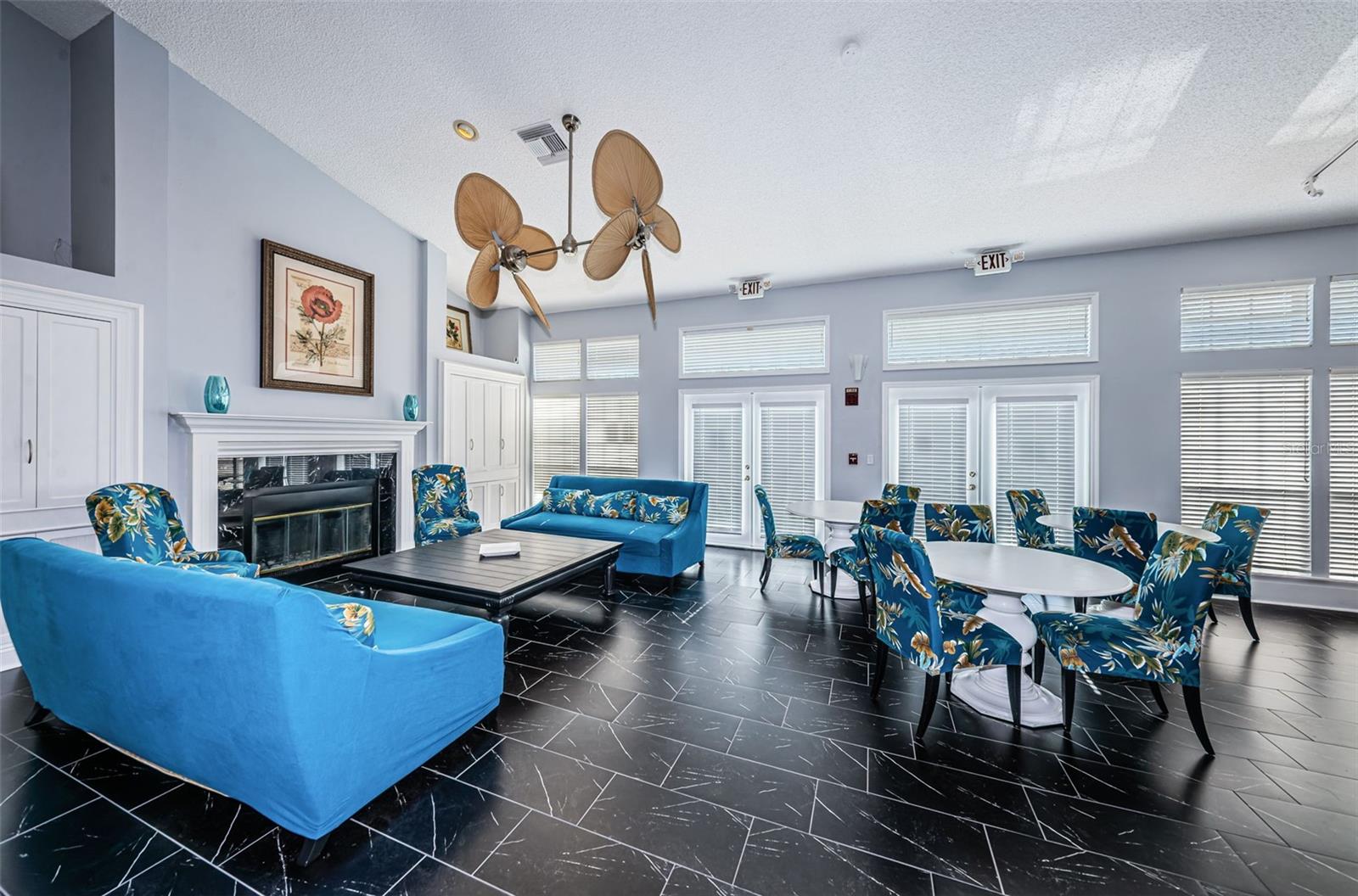 BENTLEY AT COBBS LANDING CONDO THE - Residential