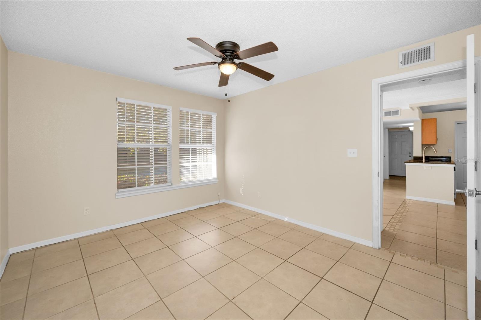 BENTLEY AT COBBS LANDING CONDO THE - Residential