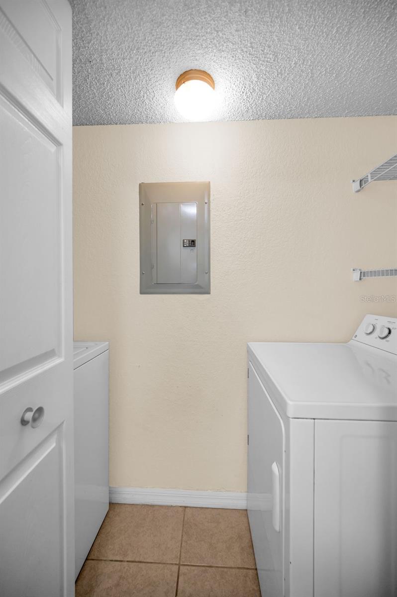 BENTLEY AT COBBS LANDING CONDO THE - Residential