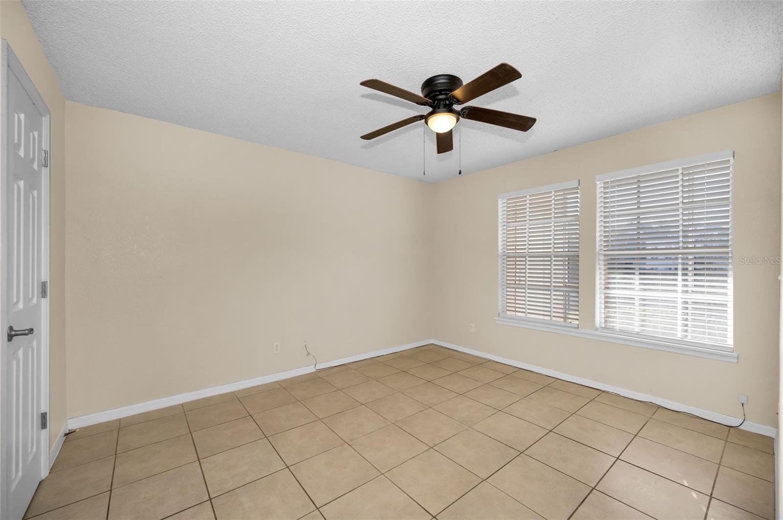 BENTLEY AT COBBS LANDING CONDO THE - Residential