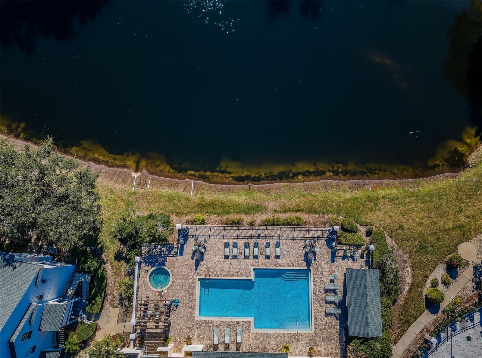 BENTLEY AT COBBS LANDING CONDO THE - Residential