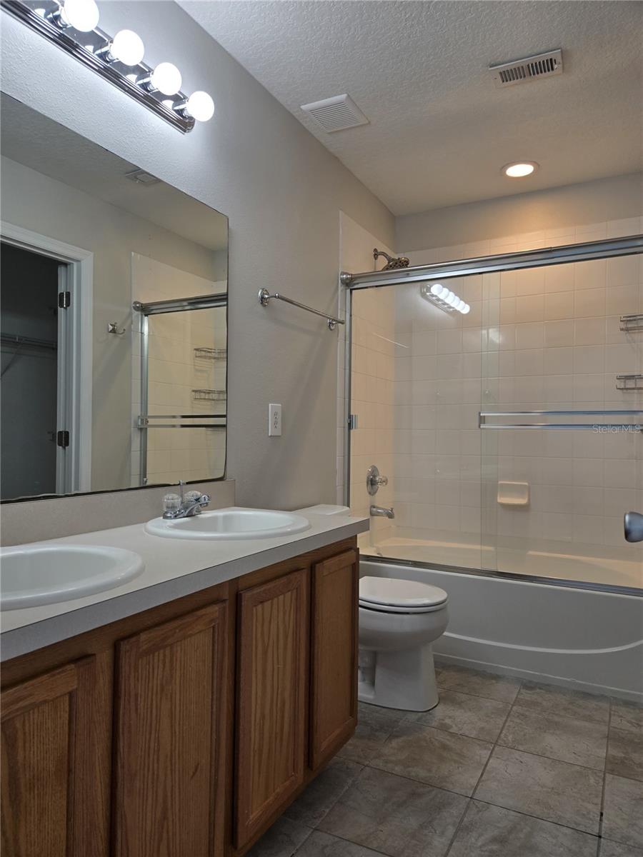 AVALON PARK VILLAGE 06 - Residential Lease