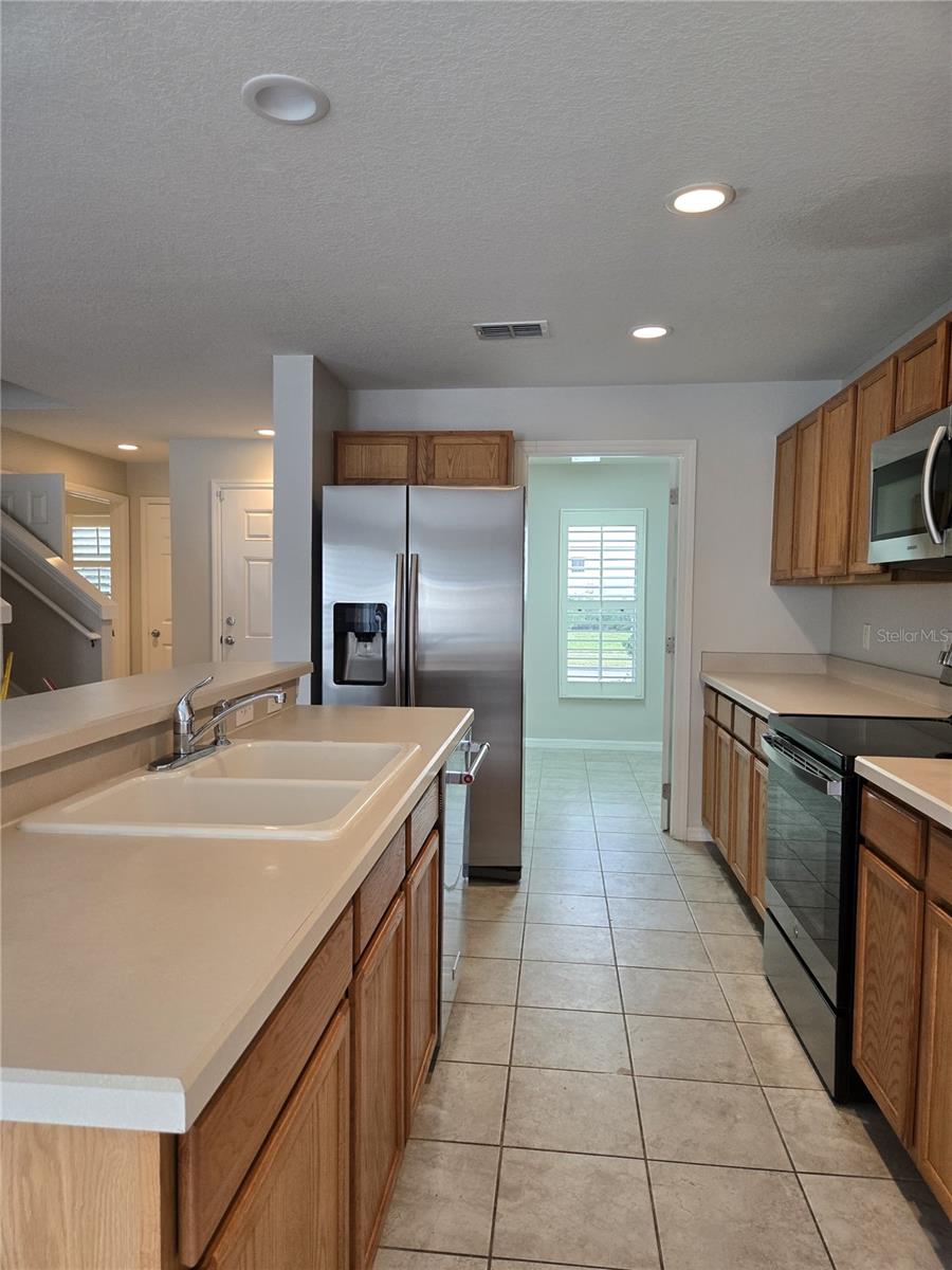 AVALON PARK VILLAGE 06 - Residential Lease