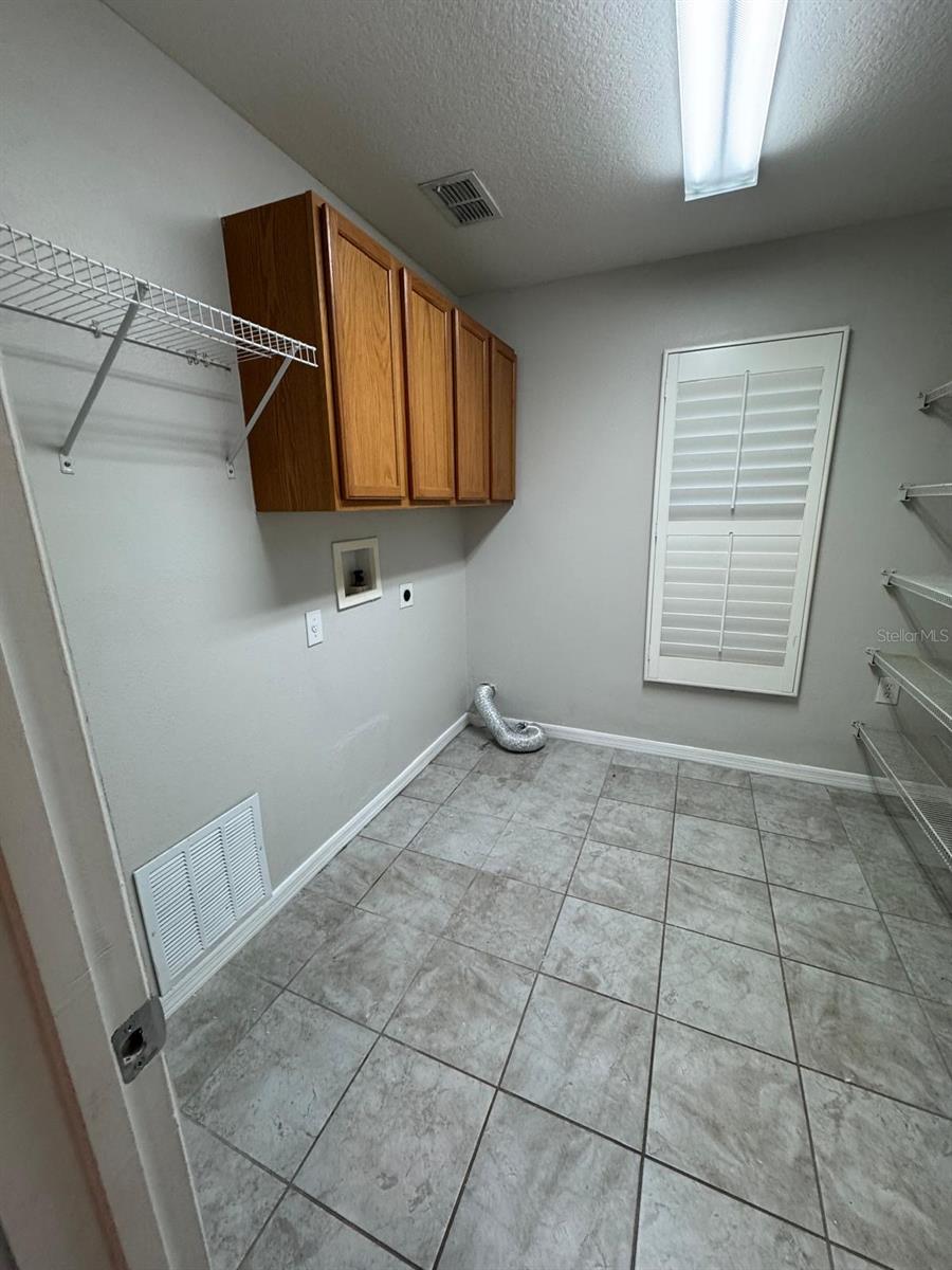 AVALON PARK VILLAGE 06 - Residential Lease