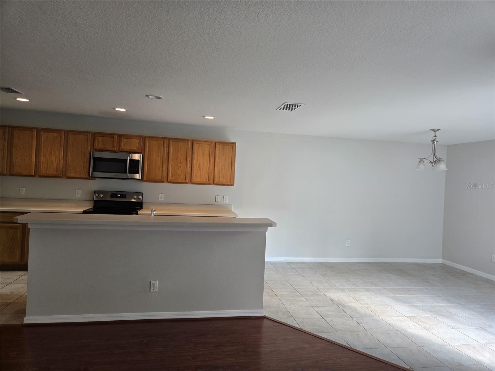 AVALON PARK VILLAGE 06 - Residential Lease