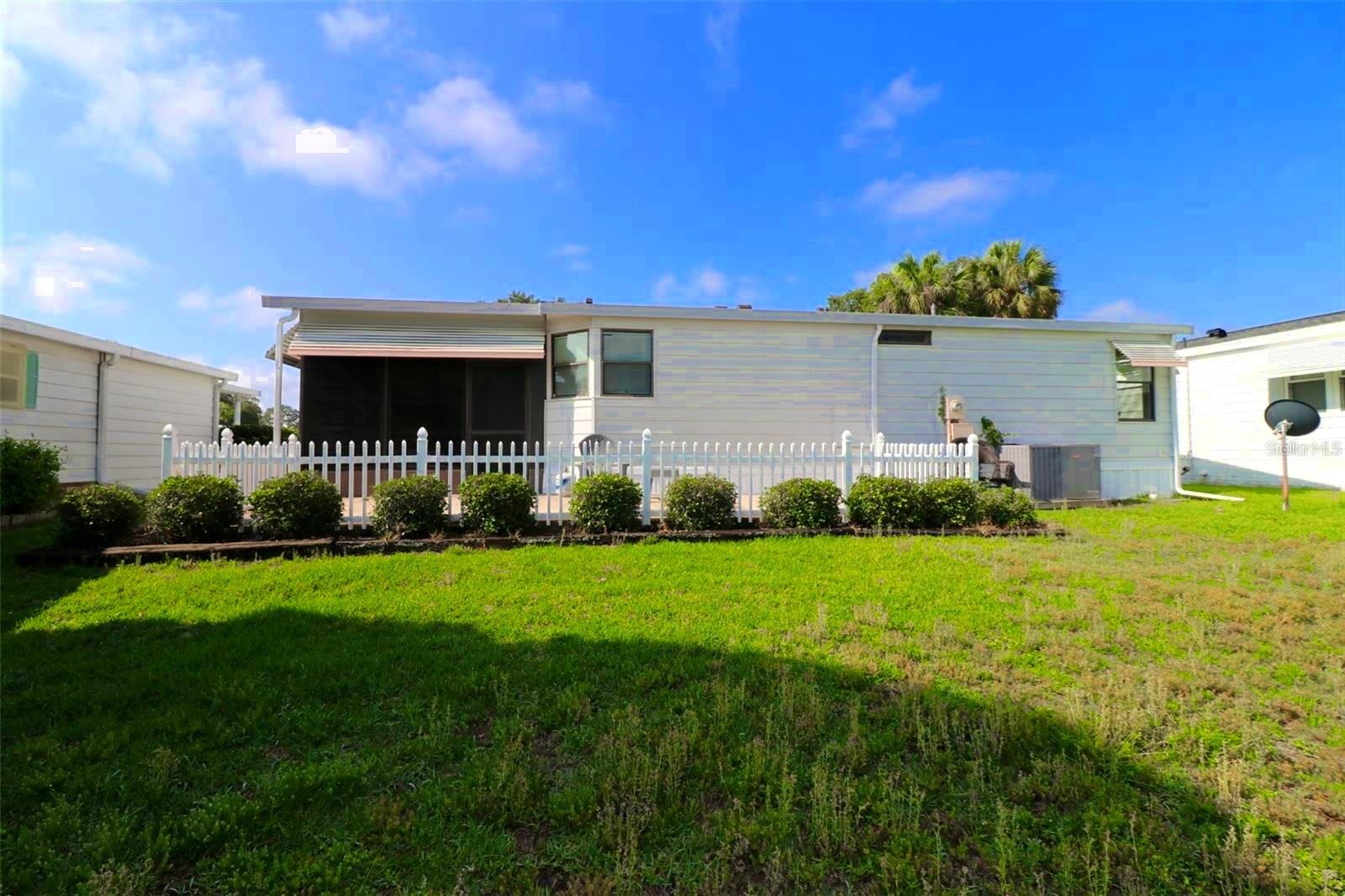 1528 W SCHWARTZ BOULEVARD