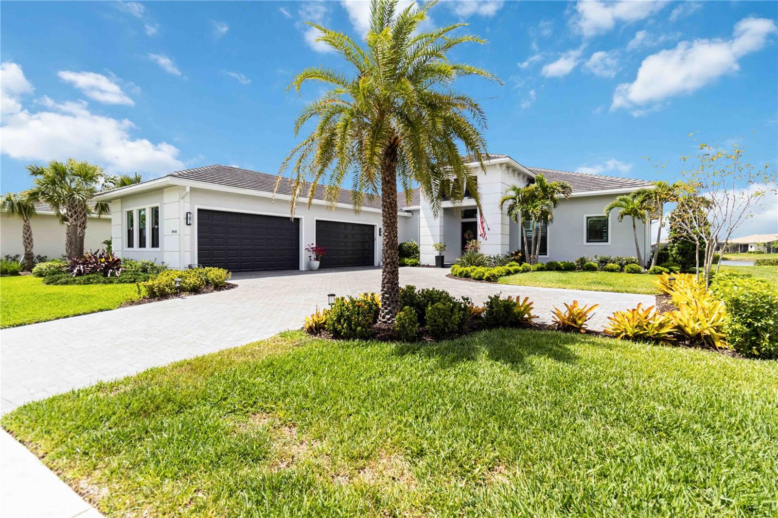 8968 ARTISAN WAY