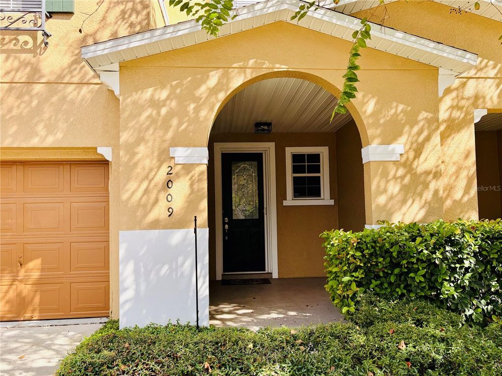 Photo of 2009 Beachberry Lane, Oviedo, FL 32765 (MLS # O6351562)