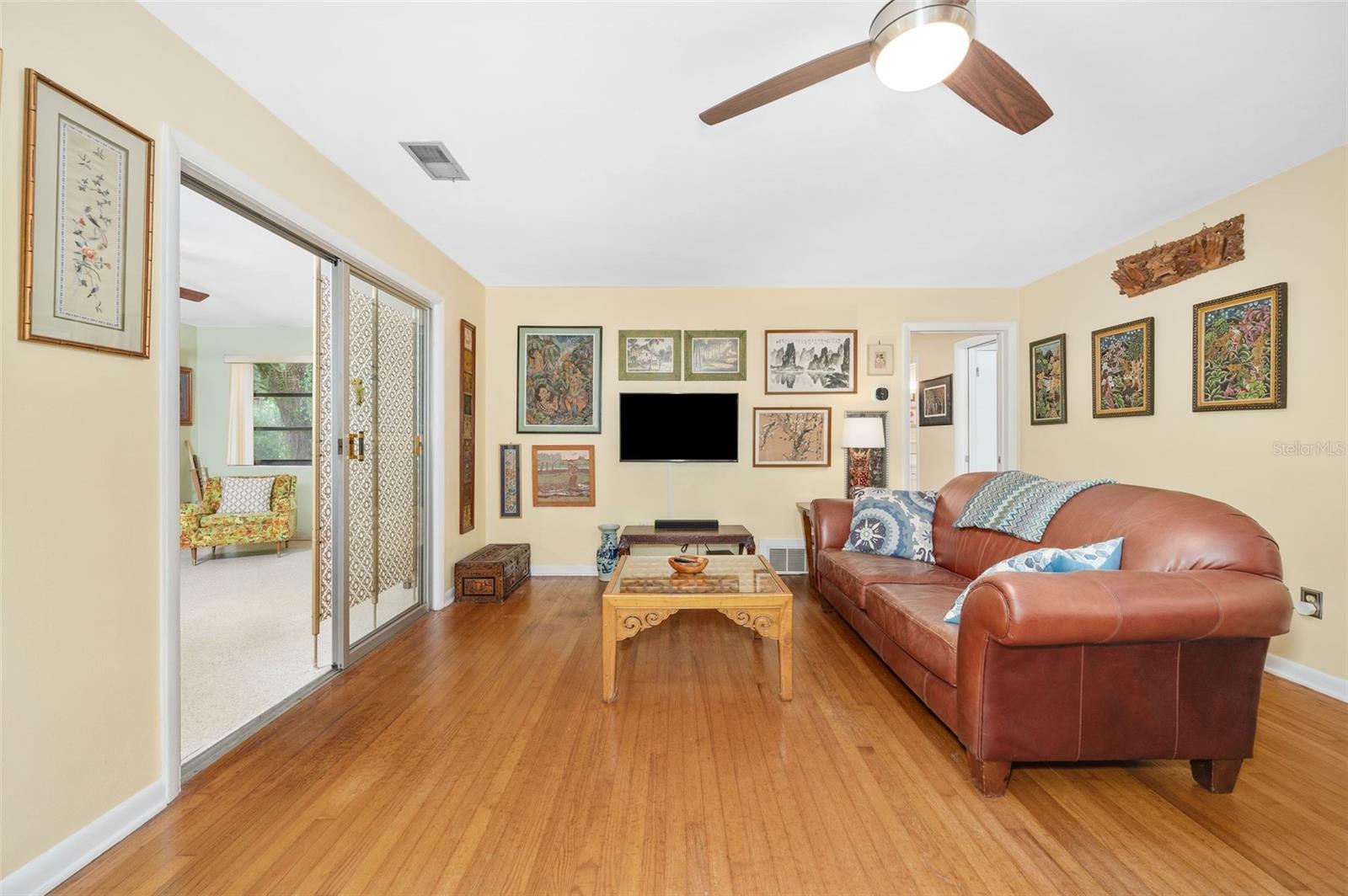 318 SW 40TH TERRACE