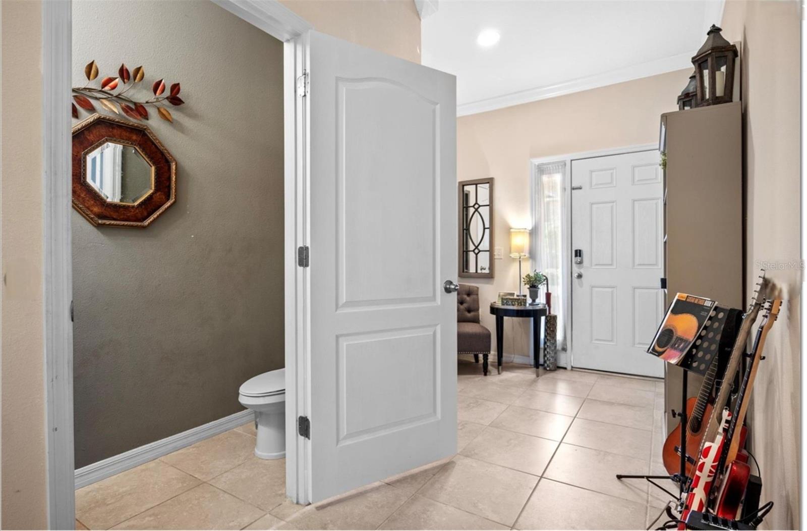 3901 SILVERLAKE WAY