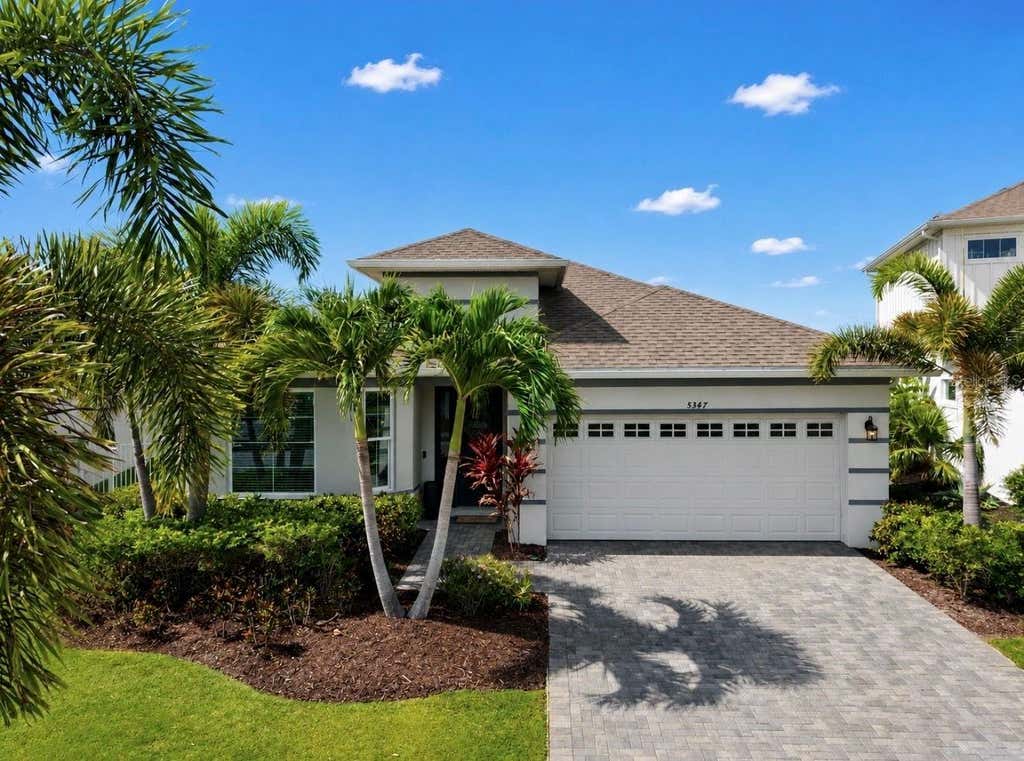 Photo of 5347 Wishing Arch Drive, Apollo Beach, FL 33572 (MLS # TB8526182)