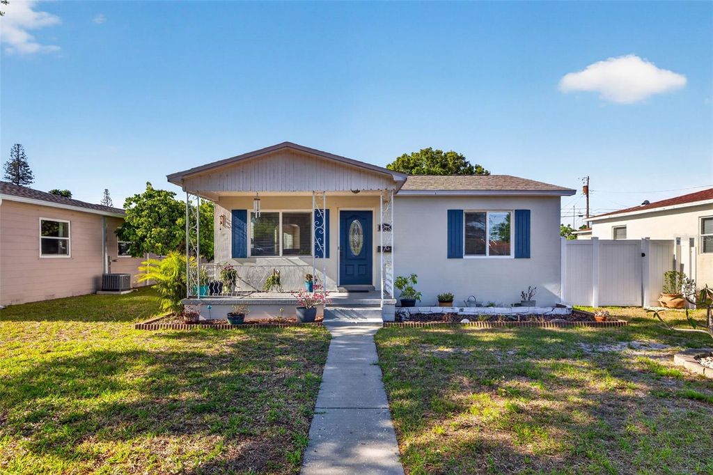 Photo of 2301 36th Avenue N, St Petersburg, FL 33713 (MLS # TB8501221)