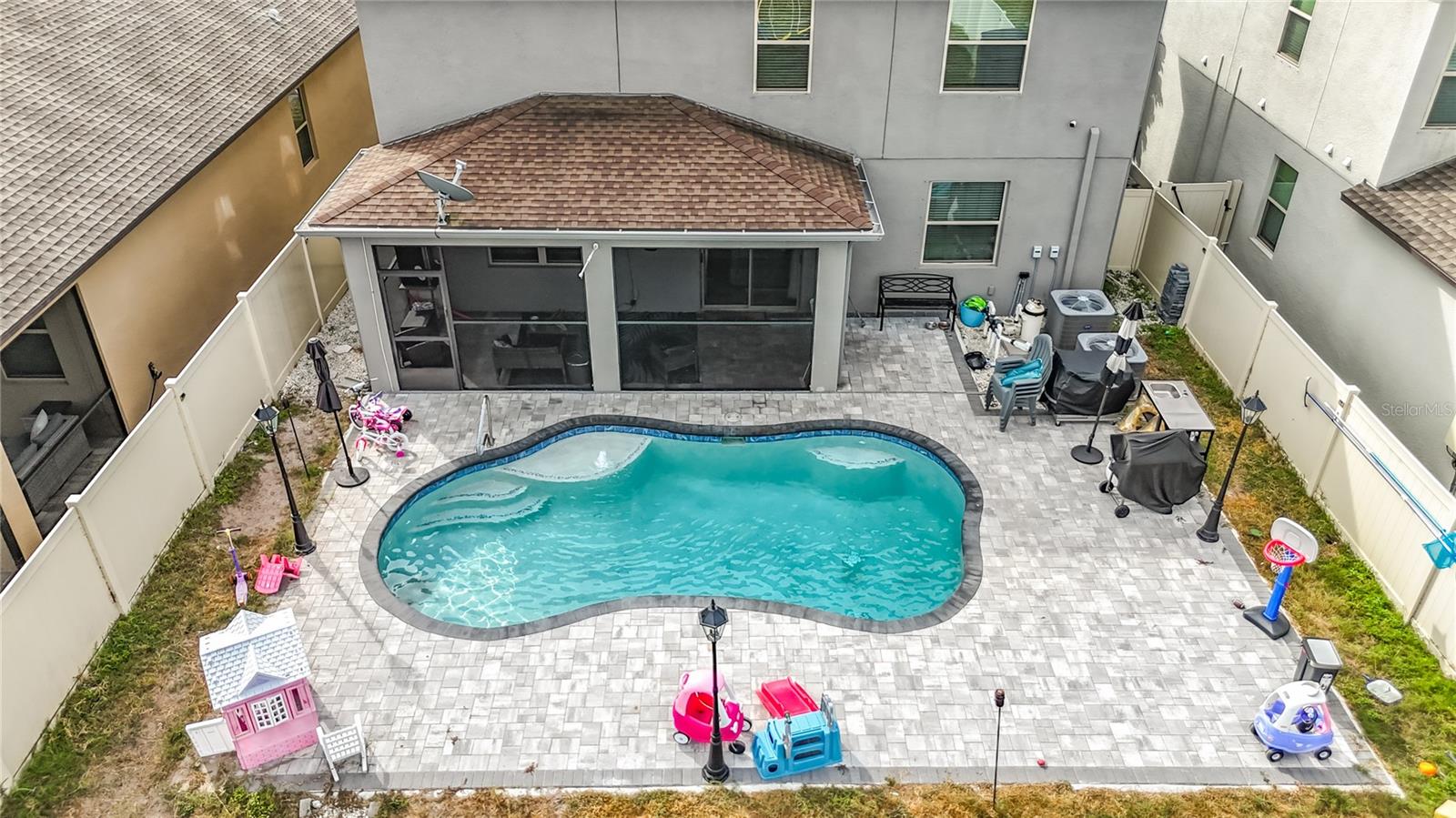 RIVERCREST LAKES - Residential