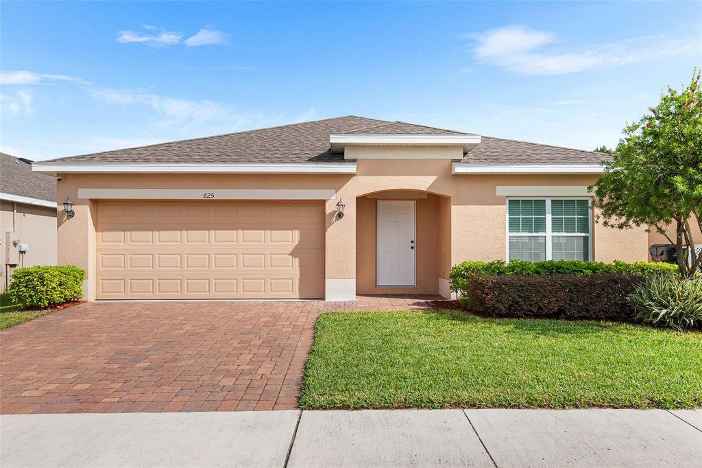 Photo of 625 Ogelthorpe Dr, Davenport, FL 33897 (MLS # P4935555)