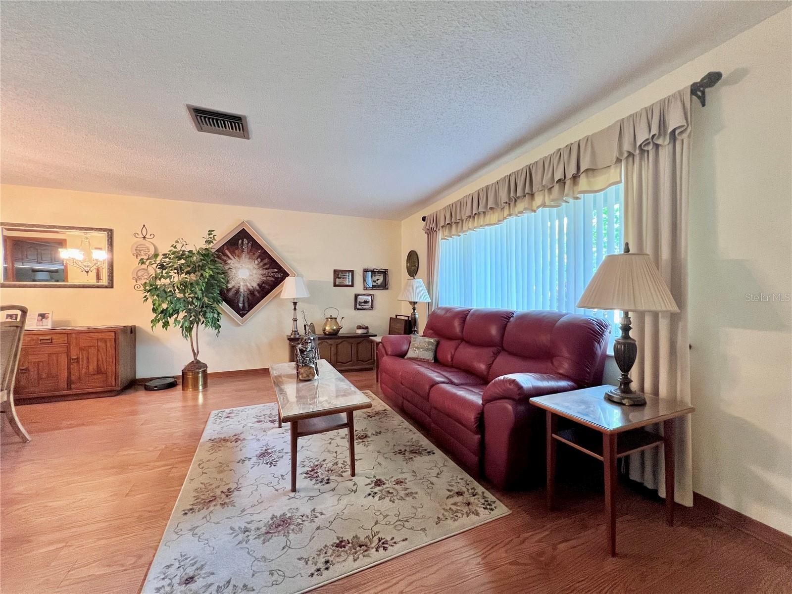 LAWTONS 1ST ADD - Residential