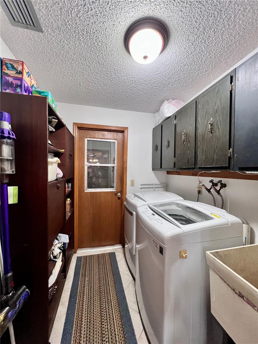 LAWTONS 1ST ADD - Residential