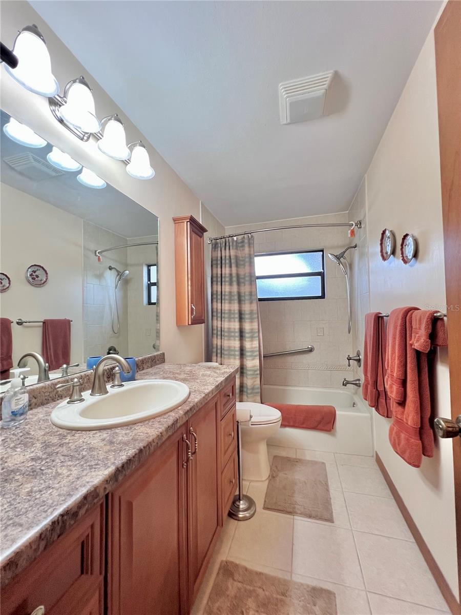 LAWTONS 1ST ADD - Residential