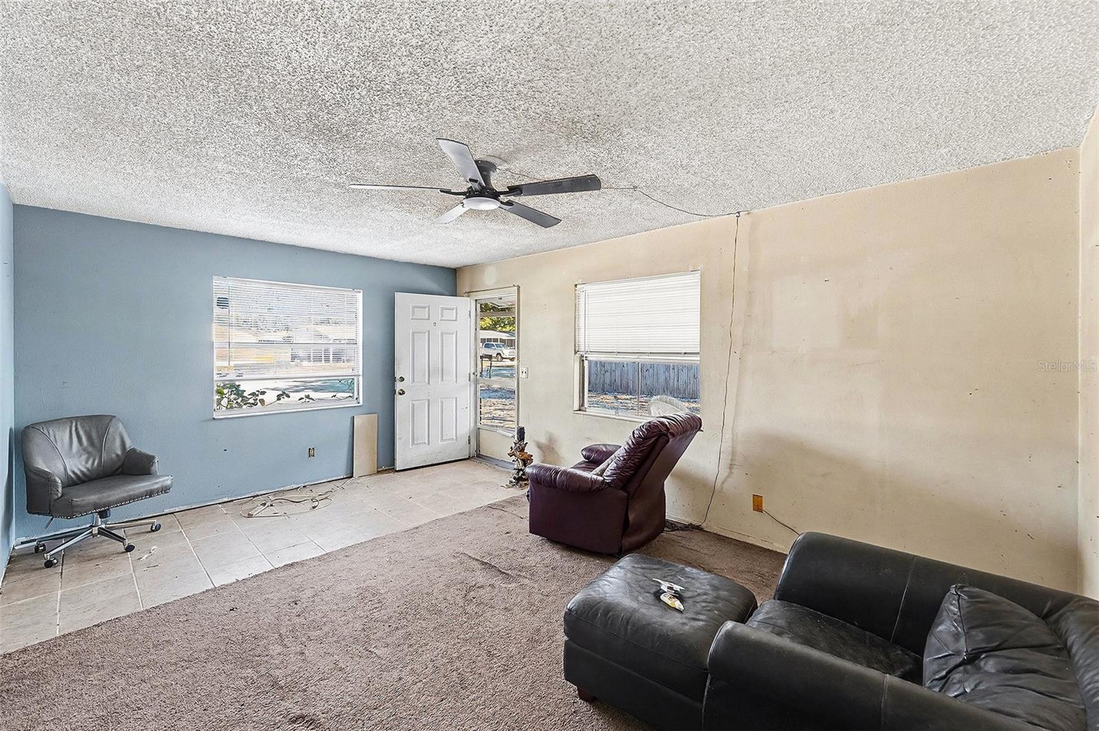 3050 MEADOW LAKE AVENUE