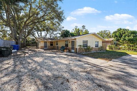 Photo of 3050 Meadow Lake Avenue, Largo, FL 33771 (MLS # TB8470812)
