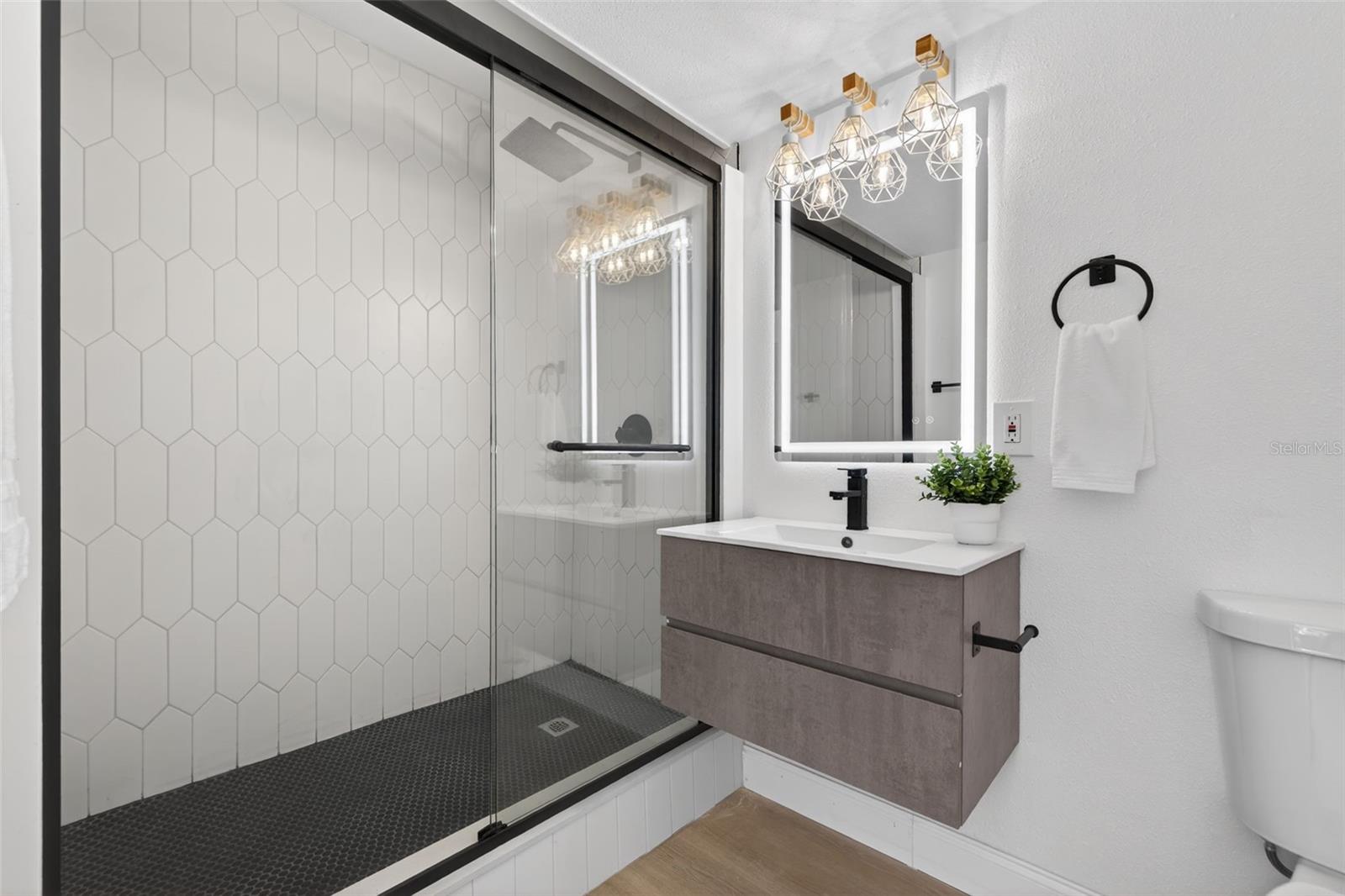 RIDGE CREST - Residential