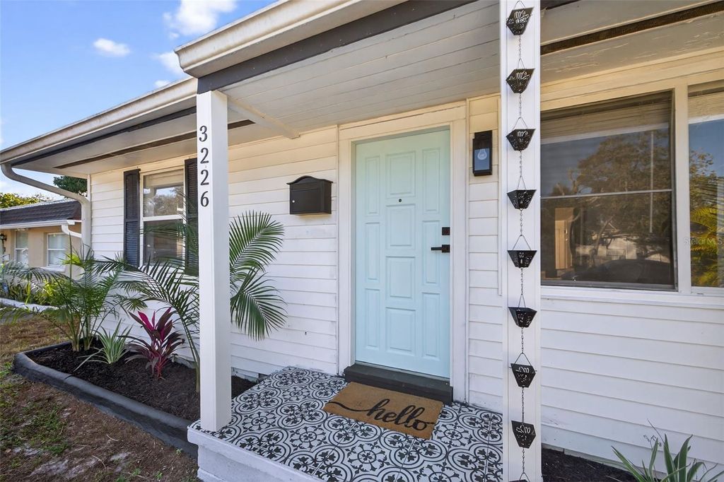 Photo of 3226 36th Avenue N, St Petersburg, FL 33713 (MLS # TB8456953)