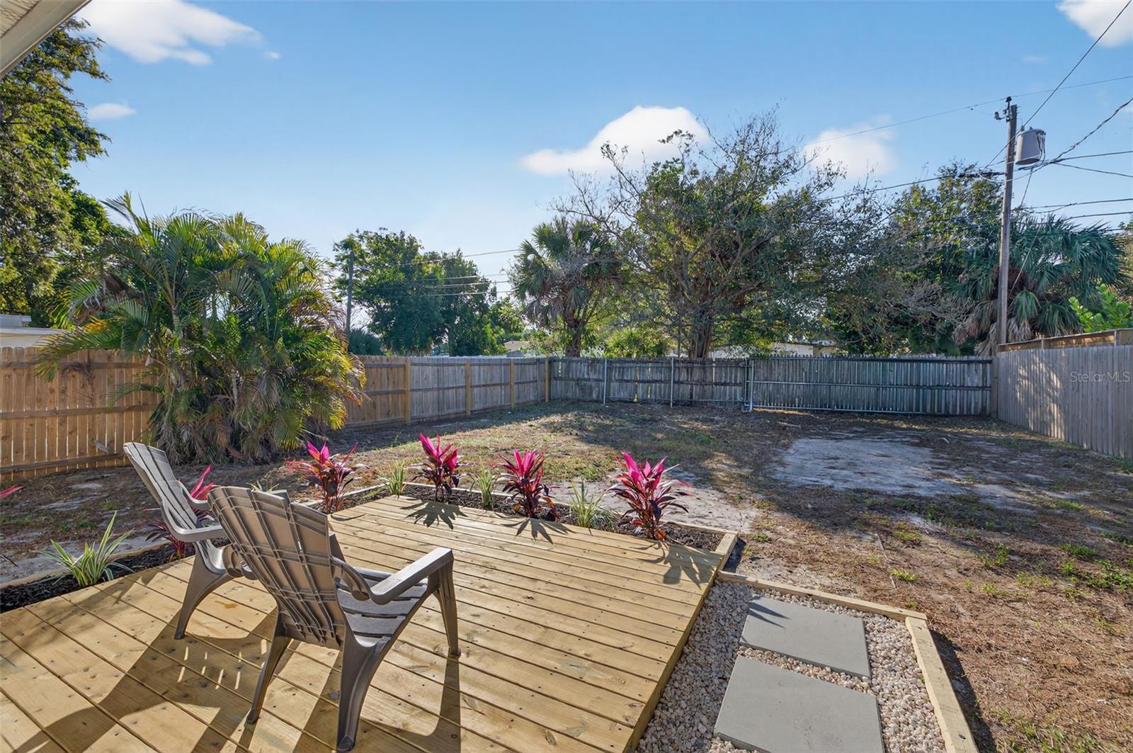 RIDGE CREST - Residential