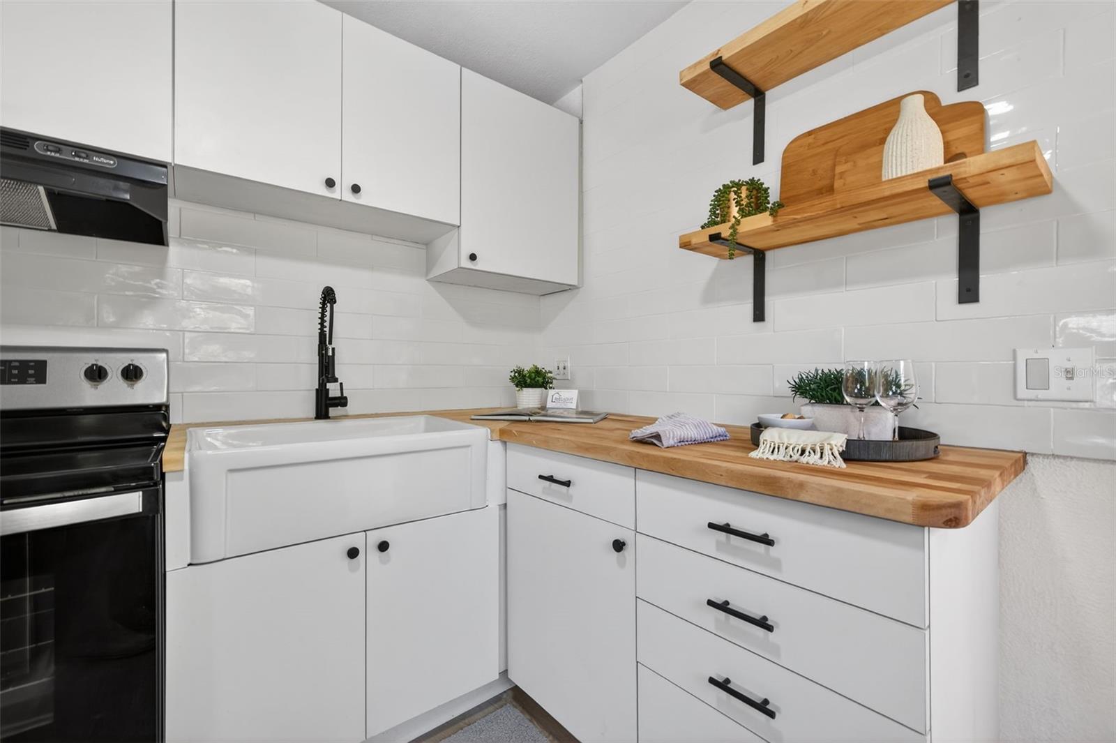 RIDGE CREST - Residential