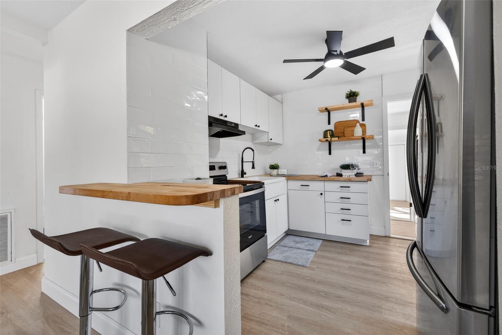 RIDGE CREST - Residential