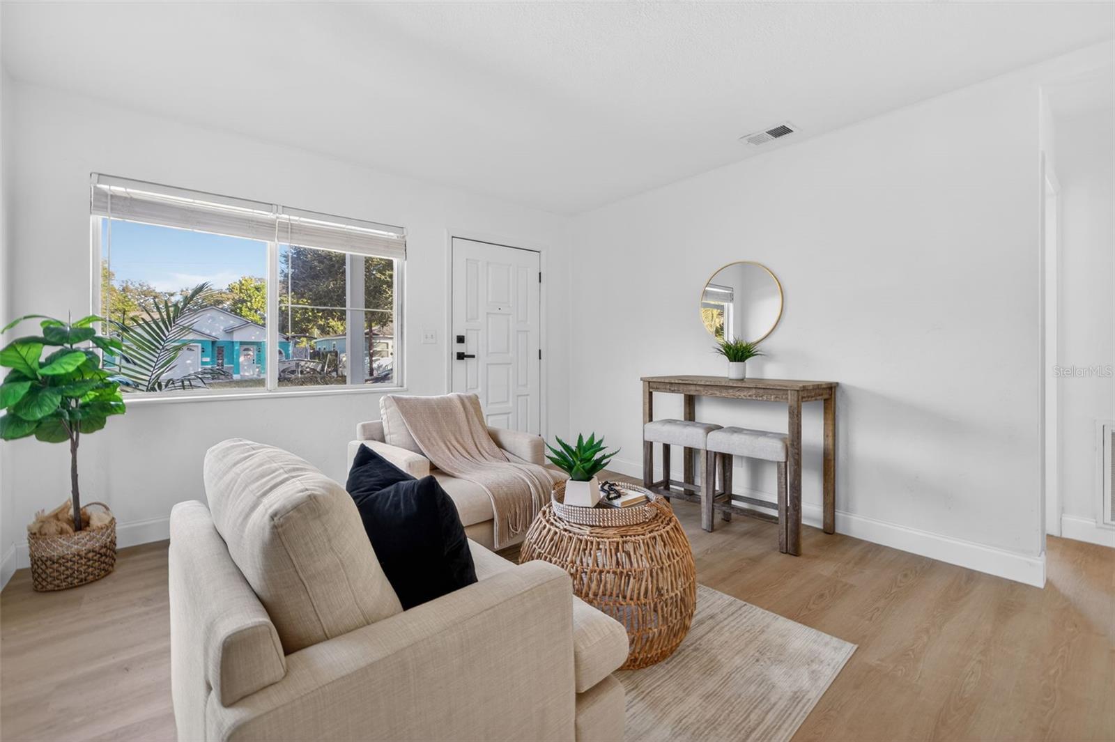 RIDGE CREST - Residential